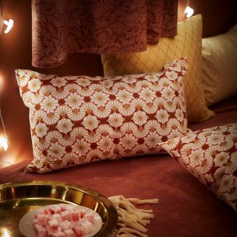 картинка ЛЬЮВАРЕ Чехол на подушку, с цветочным орнаментом оранжевый, бежевый, 40x65 см от магазина Wmart