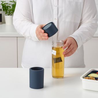 ЭФТРЕСТРЭВА Дорожная кружка, прозрачное стекло, силикон, 0.5 л